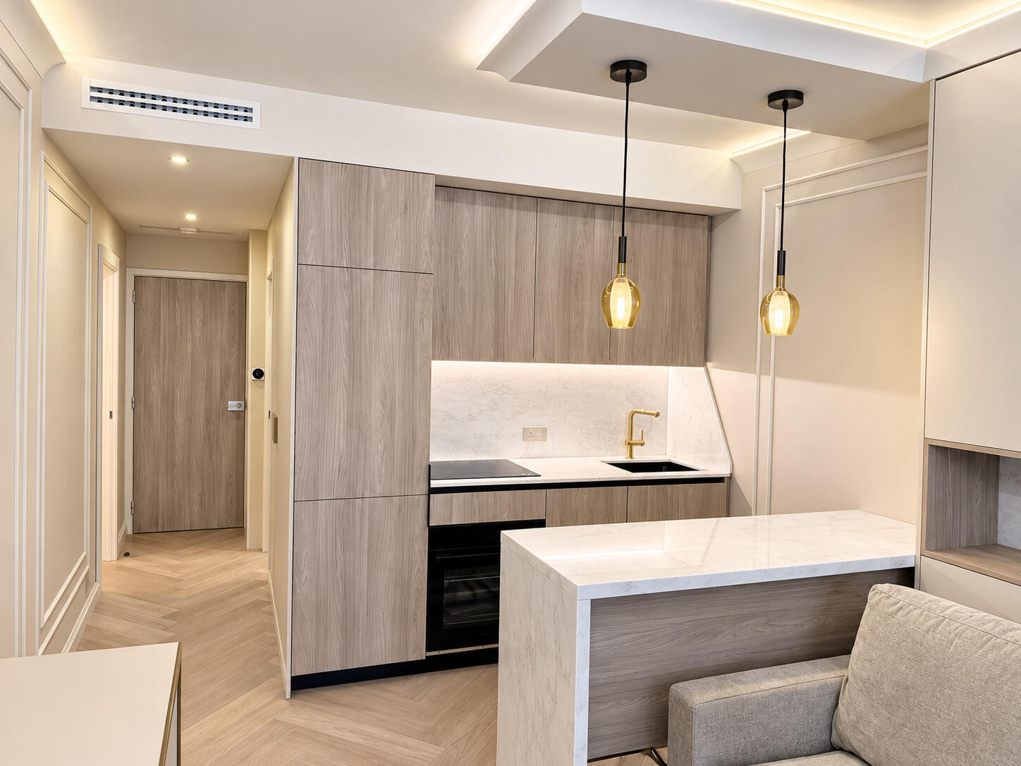 TRÈS BEAU STUDIO RÉNOVÉ MEUBLÉ AVEC APERÇU MER - Photo 8