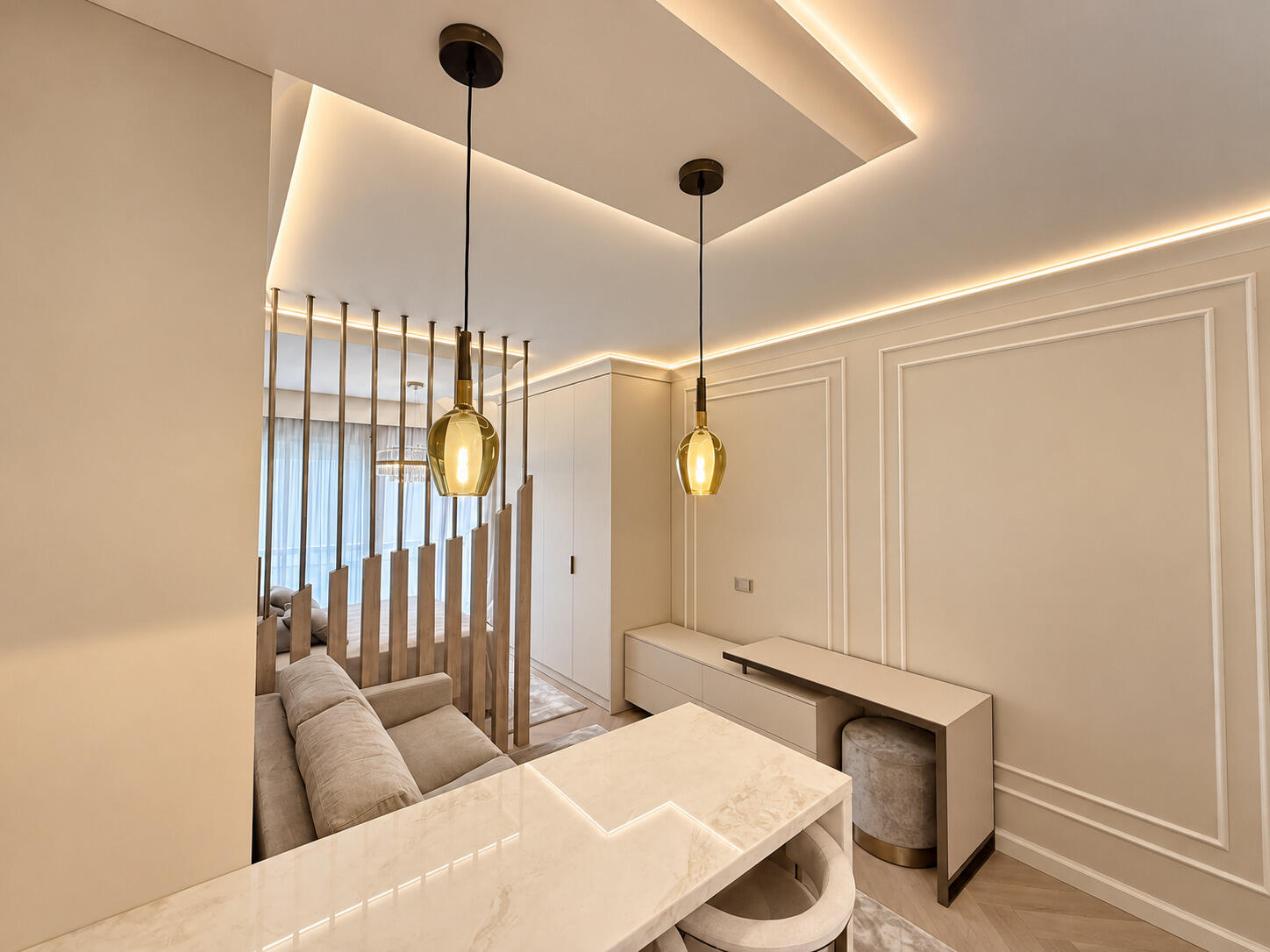 TRÈS BEAU STUDIO RÉNOVÉ MEUBLÉ AVEC APERÇU MER - Photo 2