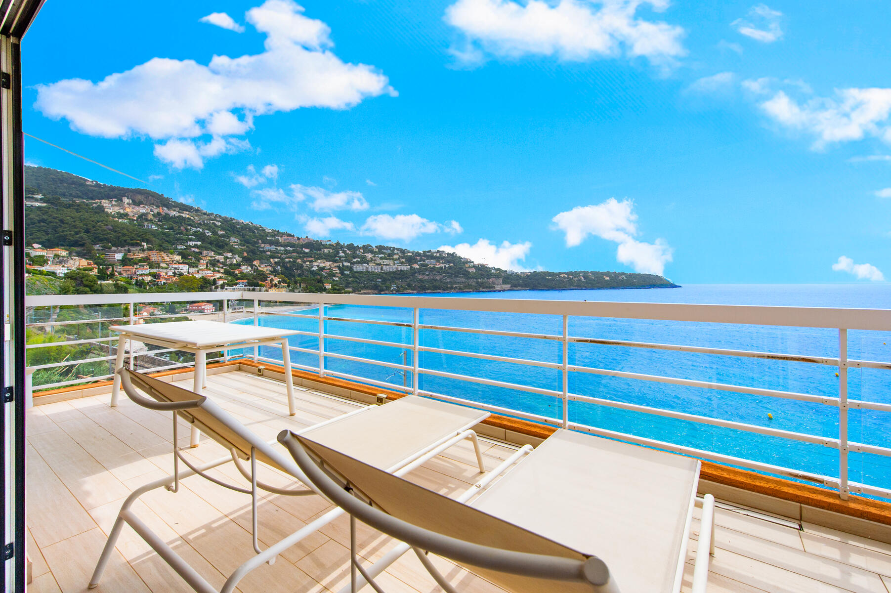 Les Balcons de Neptune - 3 pièces neuf avec superbe vue mer