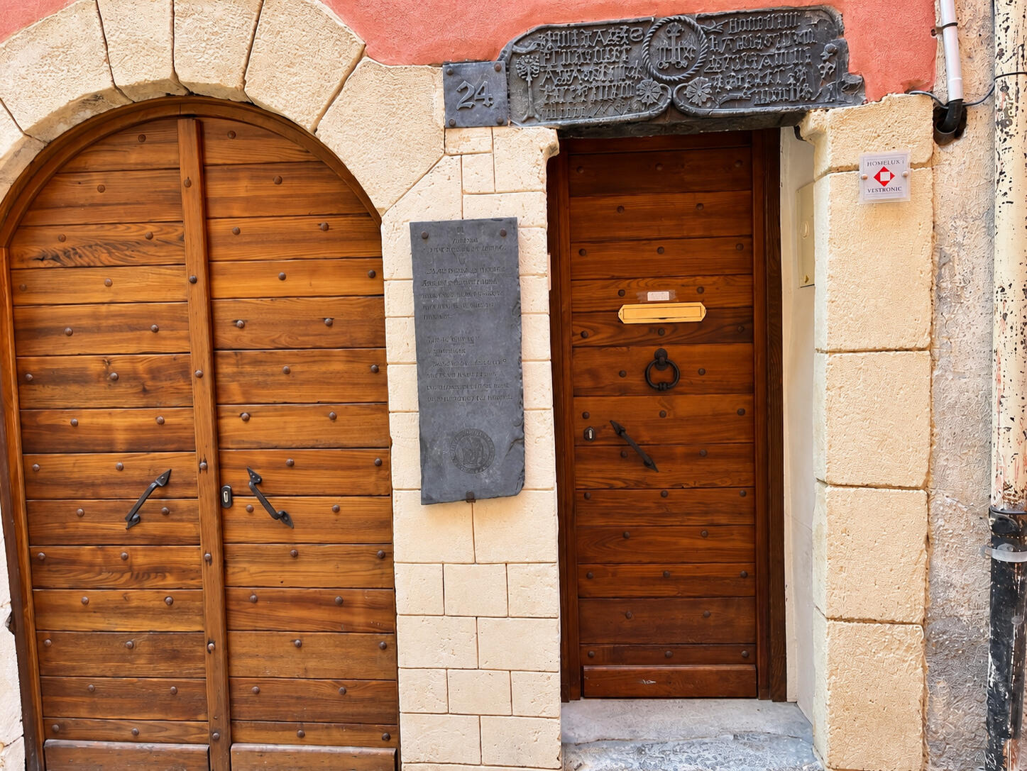 LA BRIGUE - Maison de village — 2 / 14