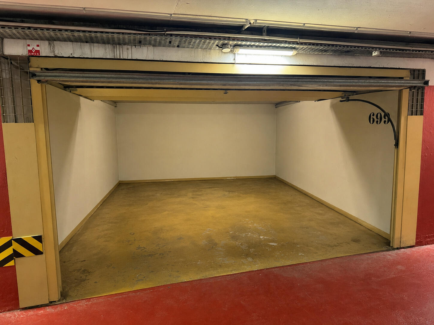 CLOSED GARAGE – MONTE MARINA, FONTVIEILLE