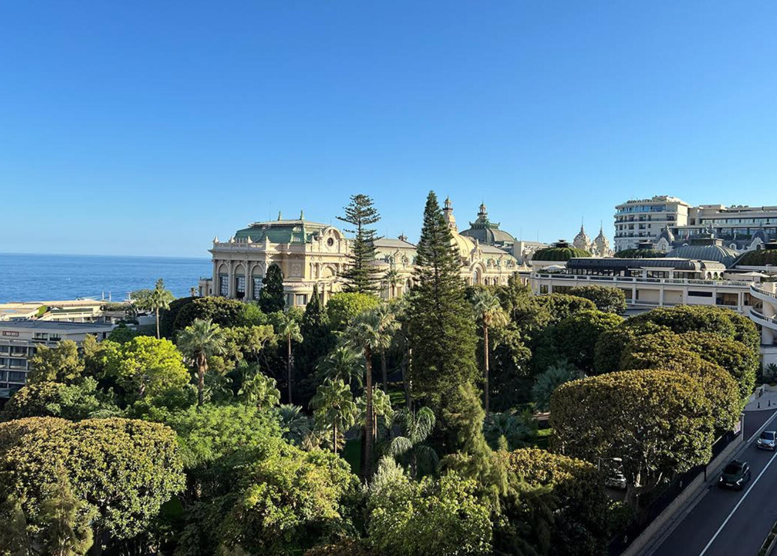 5-ROOM APARTMENT – METROPOLIS RESIDENCE, CARRÉ D'OR