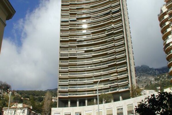 IDEAL INVESTMENT - STUDIO CLOSE TO THE CENTER