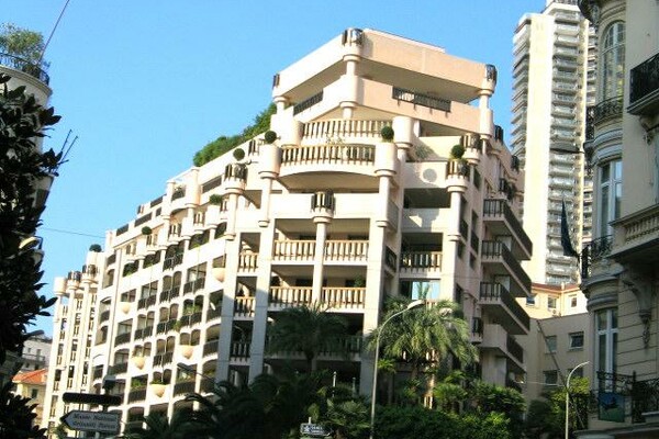 MONTE CARLO PALACE - car park for sale