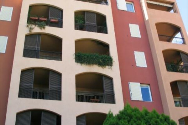 TITIAN - Locale commerciale/Ufficio Ad-tivo