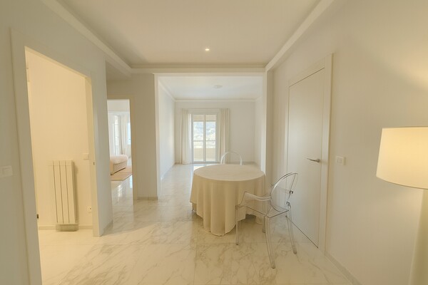 Elegante appartamento a 2 stanze ristrutturato in un edificio borghese