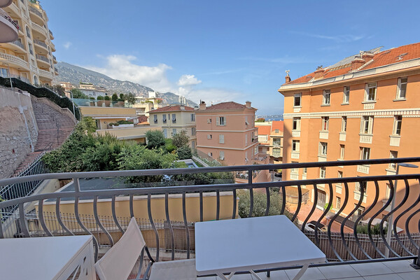 SOTTOOFFERTA Appartamento spazioso con 3 stanze, libero dalla legge, tranquillo e centrale