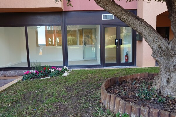 Ufficio commerciale in vendita - Ampia vetrina