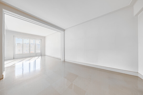 3 Pièces à Rénover à Vendre – Monte-Carlo