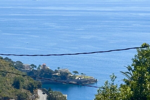 Rare building plot with panoramic sea view