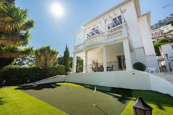 Sublime Villa Belle Époque rénovée avec piscine et vue mer — Bea