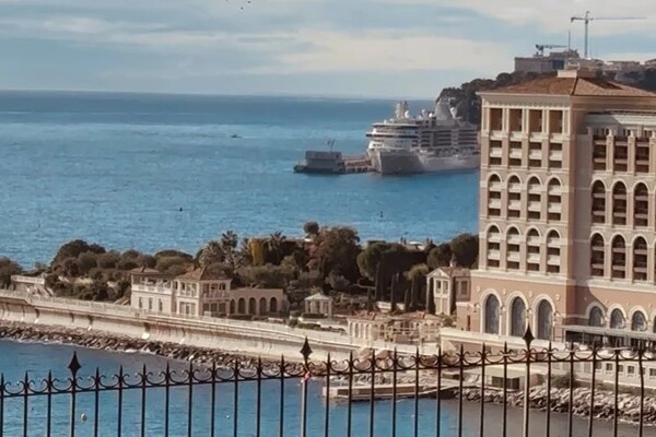 Terrain constructible rare à la frontière de Monaco