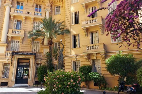 LEGGE 1235 - FRANZIDO PALACE - 15 boulevard du Jardin Exotique