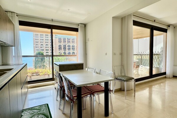 Monte-Carlo Sun – Elegant 3-room apartment with sea view and terraces