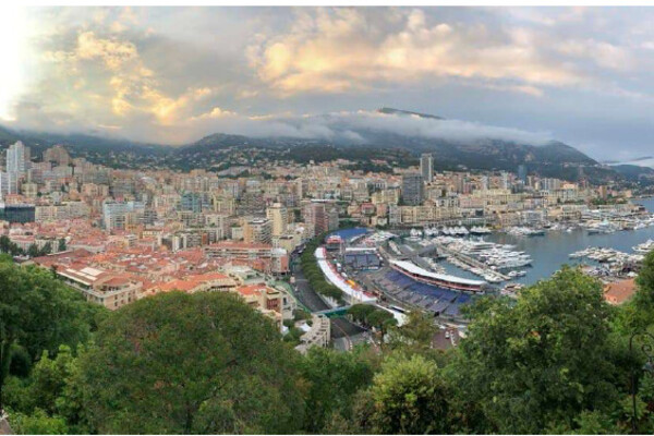 Monaco City: Renovated 2 Bedrooms with Sea, Port and Grand Prix View