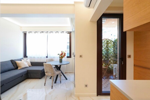 Riviera Palace: Completely renovated studio just a few steps from the Casino
