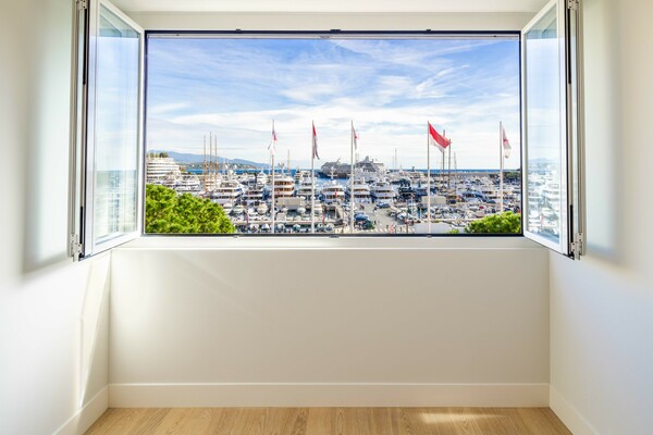 Palais Heracles: 2 Vani con Vista  Porto Interamente Ristrutturato