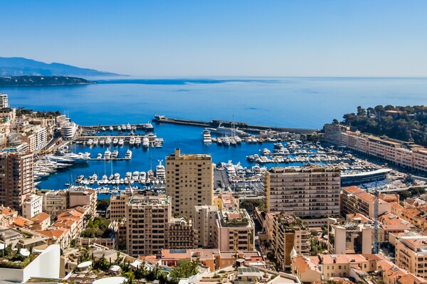 Granada: Appartamento di tre vani in Nuda Proprietà