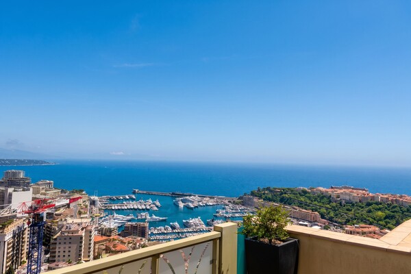VILLA LES PINS