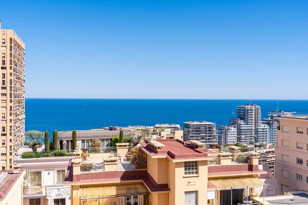 Monaco – Monte-Carlo – Élégant appartement 3 pièces avec vue mer