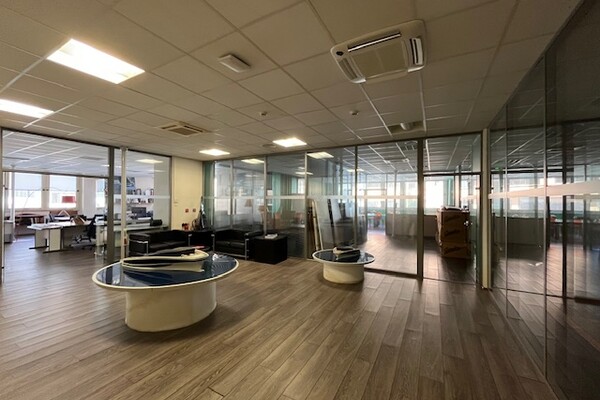 VENTE DROIT AU BAIL : BUREAU - FONTVIEILLE