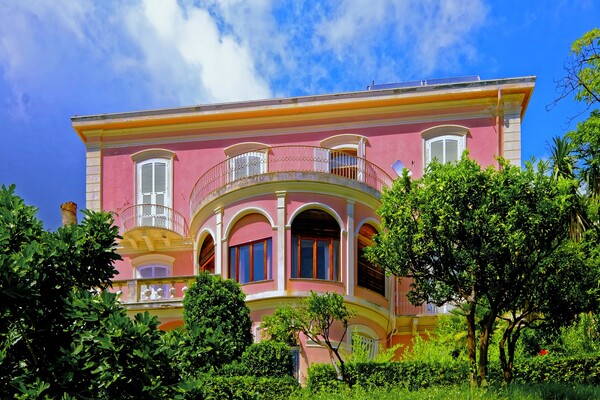 VILLA DE CHARME PIEDS DANS L’EAU - une vue de rêve sur la mer et le Cap Mortola