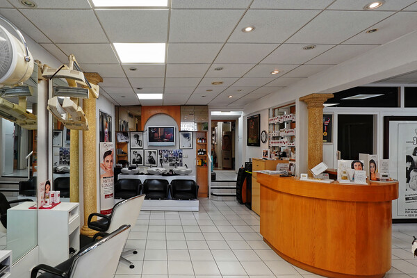 En Exclusivité  : Salon coiffure, esthétique