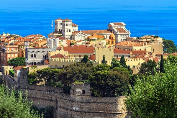 MURS COMMERCIAUX : RESTAURANT