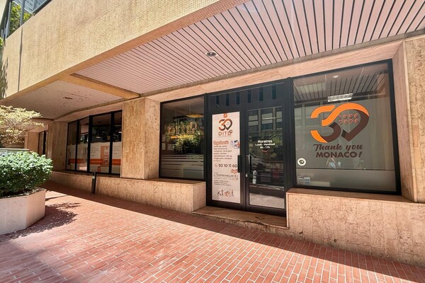 FONTVIEILLE / PREMISES WITH WINDOW / RIGHT TO LEASE