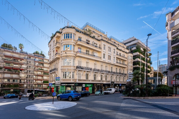 Exclusif - Carré d'Or - Le Winter Palace - Duplex penthouse à rénover