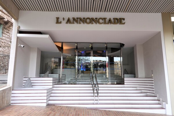 Studio lumineux et rénové avec terrasse –  L’Annonciade