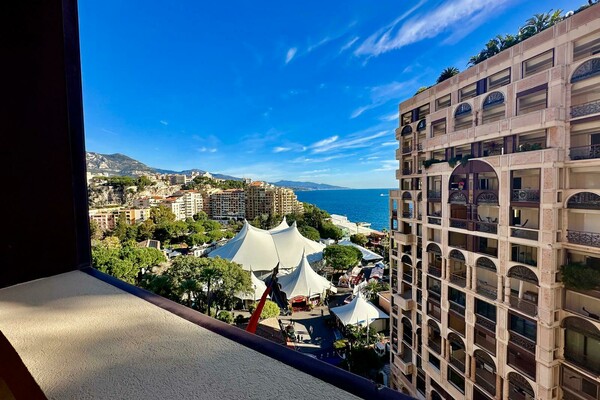 Très bel appartement au Seaside Plaza