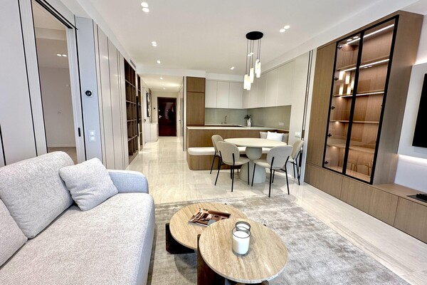 MONTE-CARLO 4 ROOM apartment refurbished with sea view terrace