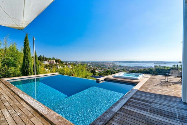 Exceptional Villa with Stunning Views over Cap d’Antibes