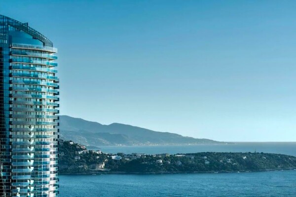 Luxurious apartment with Panoramic Views – Tour Odéon