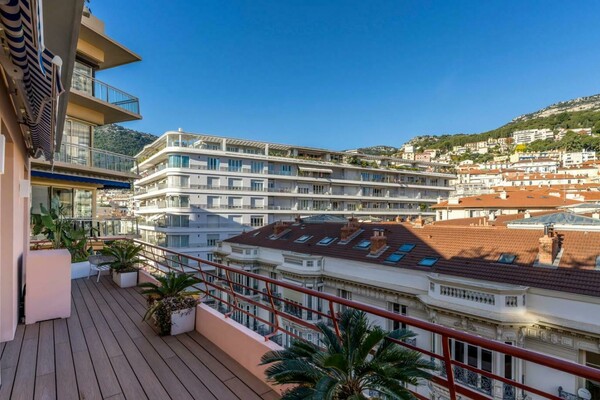 Beautiful renovated apartment with terrace in the Richmond - Carré d'Or