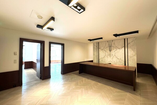 Villa del Sole – Spacieux bureaux rénovés – La Rousse