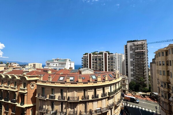 Buckingham – Magnifique 3 pièces rénové  – Monte-Carlo