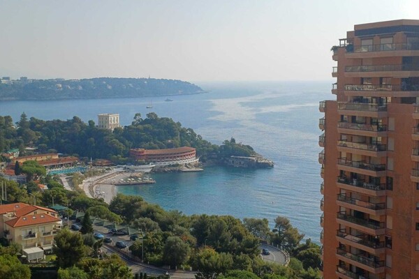 STUDIO WITH BEDROOM AREA - SEA VIEW - PARKING AND CELLAR