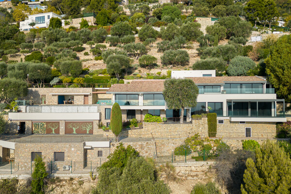 ÈZE - VILLA CONTEMPORAINE D'EXCEPTION AUX PORTES DE MONACO