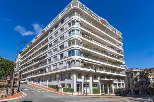 Très beau 3 pièces Bourgeois à rénover - Victoria