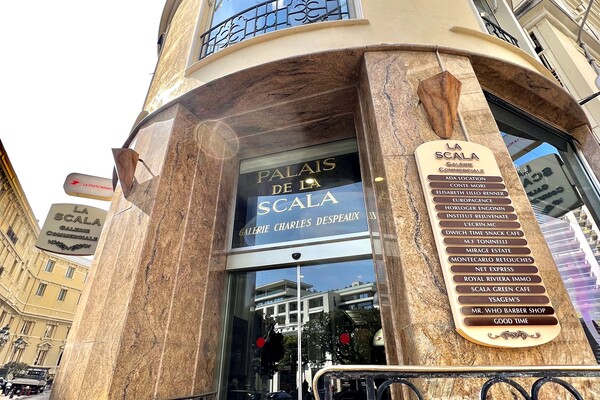 CARRÉ D'OR NEW BUSINESS ASSETS