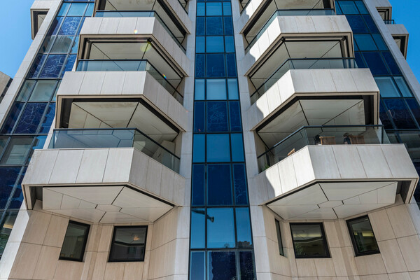 PRINCE DE GALLES - DOUBLE PARKING