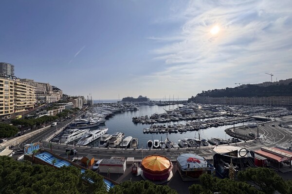 Emplacement Privilégié au Cœur de Monaco – Face au Grand Prix