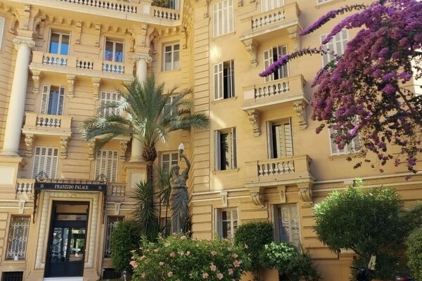 Bourgeois apartment for sale - LAW 887