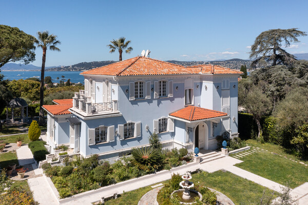 Vente - Exclusivité - Villa - Cap d'Antibes - Vue mer et piscine
