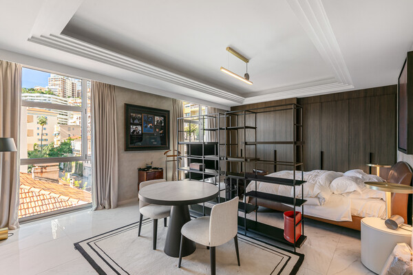 Exclusive sale Condamine studio apartment in a Residence with Concierge with parking