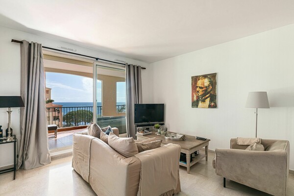 Vente Exclusivité appartement 2 pièces vue mer parking Monaco Fontvieille