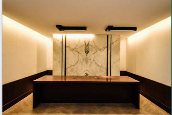 AMPIO UFFICIO - VILLA DEL SOLE