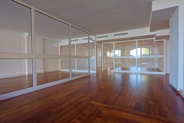 Locale Commerciale / Uffici Amministrativi